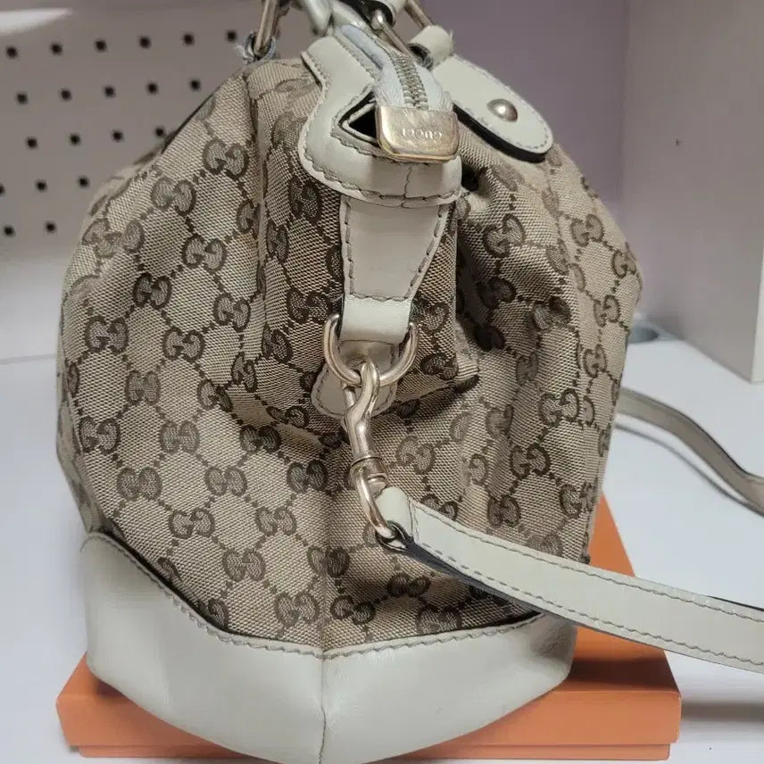 [BUNJANG] Gucci GG Logo Canvas Tote Bag Crossbody / 구찌 GG 로고 캔버스 토트백 크로스백