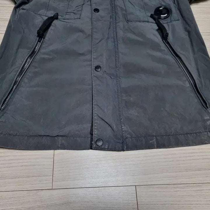 [SOLD OUT] cp컴퍼니 렌즈고글 바람막이