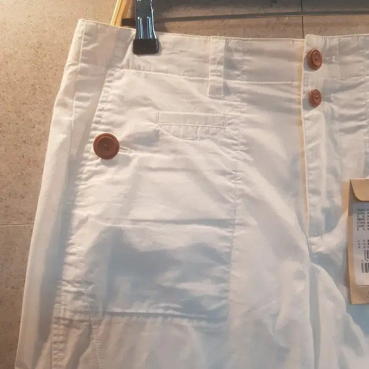 [BUNJANG] Jieor White Crop Pants / Jieor. 초럭셔리. 화이트 크롭 팬츠.