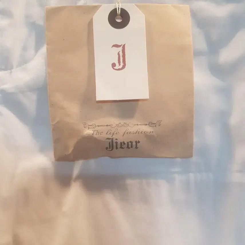 [BUNJANG] Jieor White Crop Pants / Jieor. 초럭셔리. 화이트 크롭 팬츠.