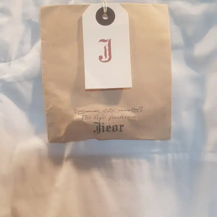 [BUNJANG] Jieor White Crop Pants / Jieor. 초럭셔리. 화이트 크롭 팬츠.