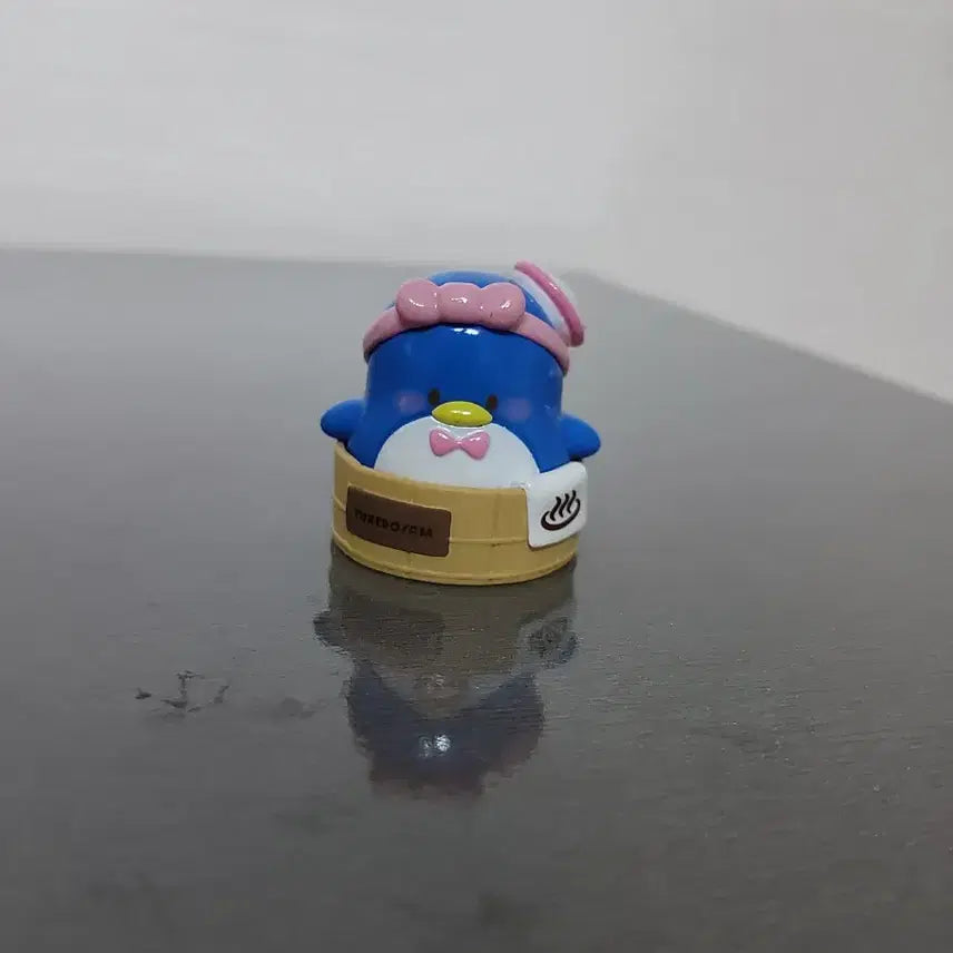 [SOLD OUT] 산리오 턱시도샘 온천 피규어