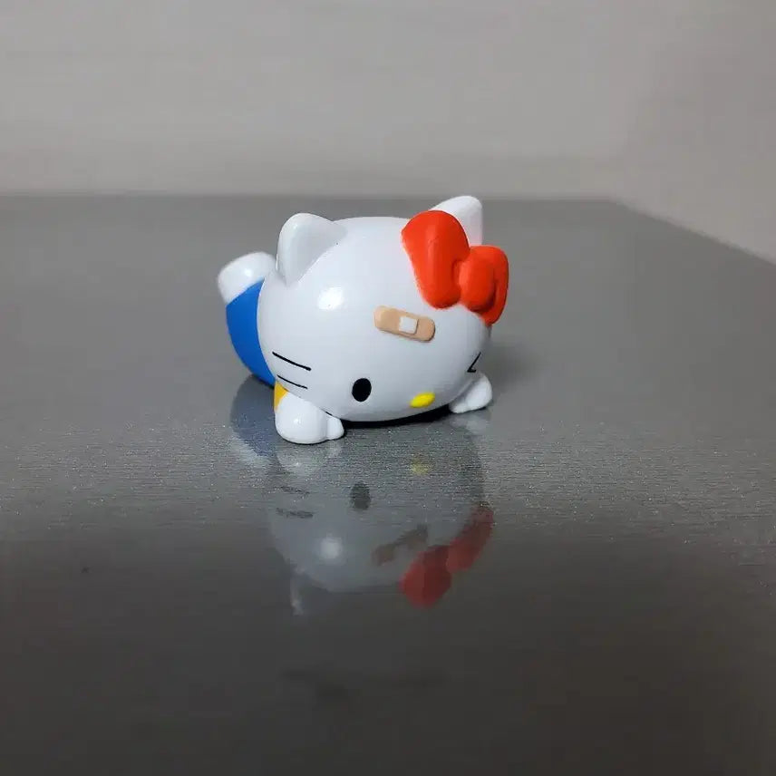 [BUNJANG] Sanrio Hello Kitty Figure / (5월까지 할인)산리오 헬로키티 꽈당 피규어