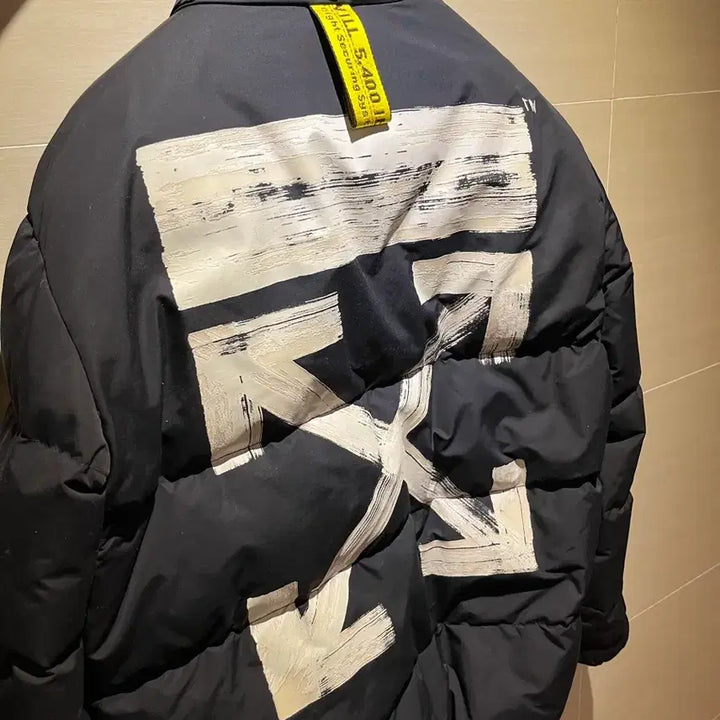 [BUNJANG] Off-White Padded Jacket / 오프화이트 패딩 정품