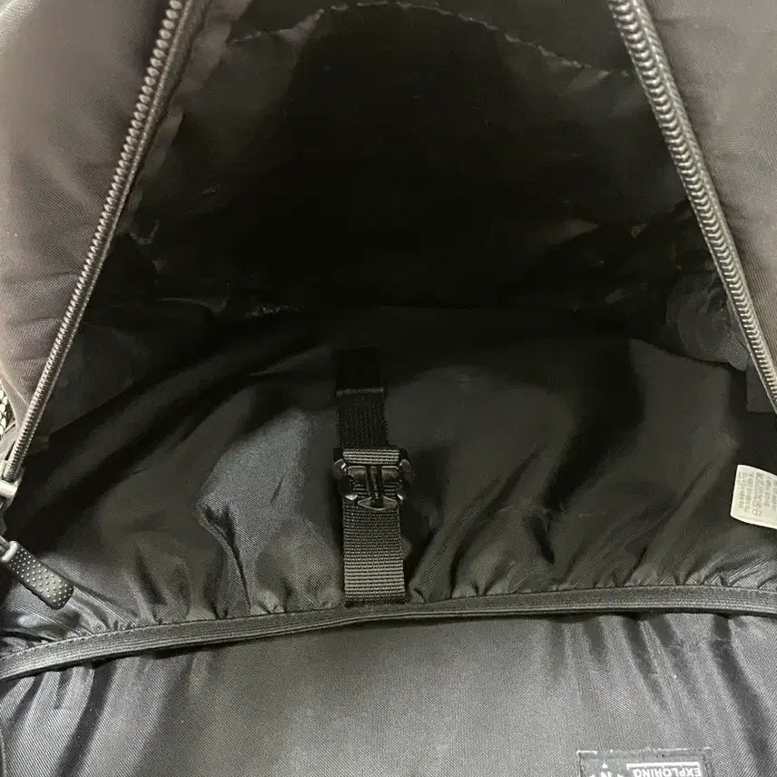 [BUNJANG] The North Face Hot Shot 28L Backpack / 노스페이스 핫샷 28L 백팩