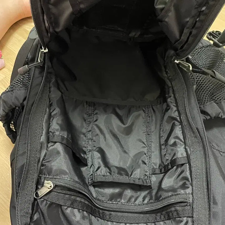 [BUNJANG] The North Face Hot Shot 28L Backpack / 노스페이스 핫샷 28L 백팩