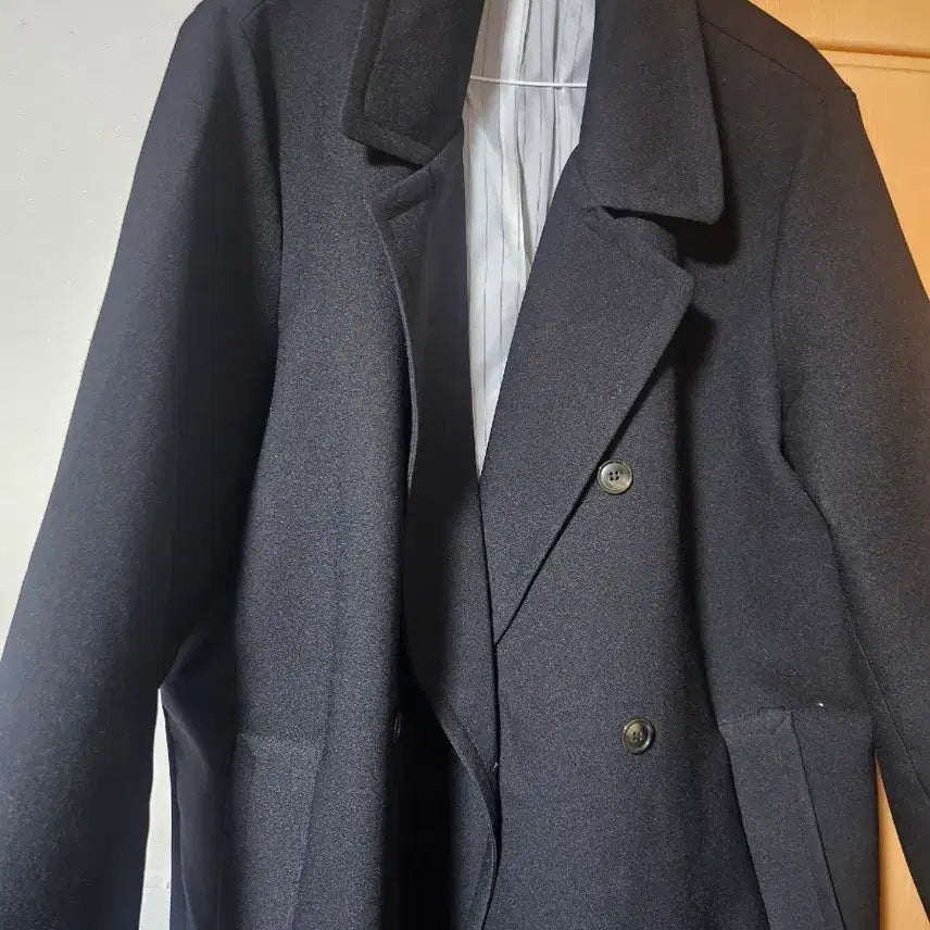 [BUNJANG] Max Black Double Button Coat / 맥스 블랙 더블 버튼 코트