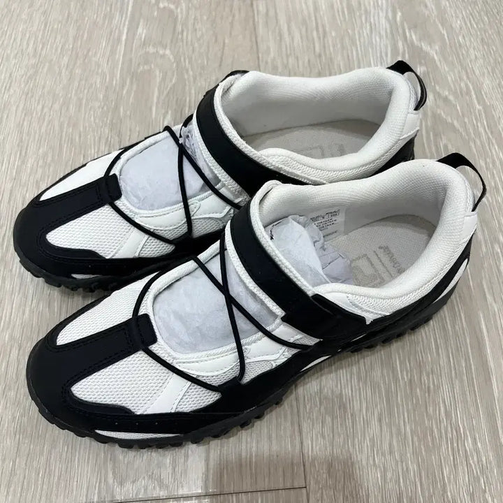 [SOLD OUT] 휠라 에샤페 벨크로 차정원 스니커즈 메리제인 발레코어 250