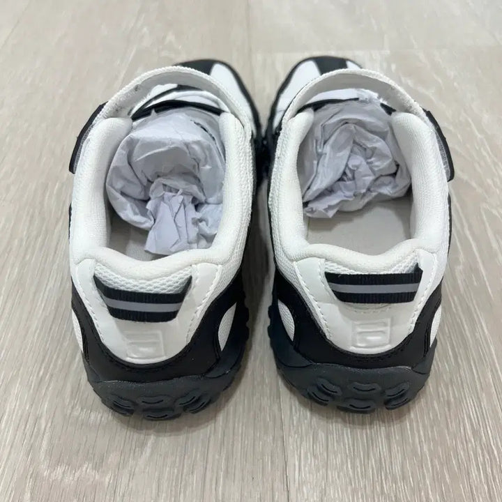 [SOLD OUT] 휠라 에샤페 벨크로 차정원 스니커즈 메리제인 발레코어 250