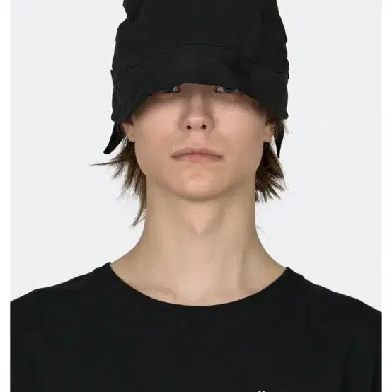 [BUNJANG] Plastic Product Bucket Hat with Mask Hanger / 플라스틱 프로덕트 마스크 걸이 버킷햇
