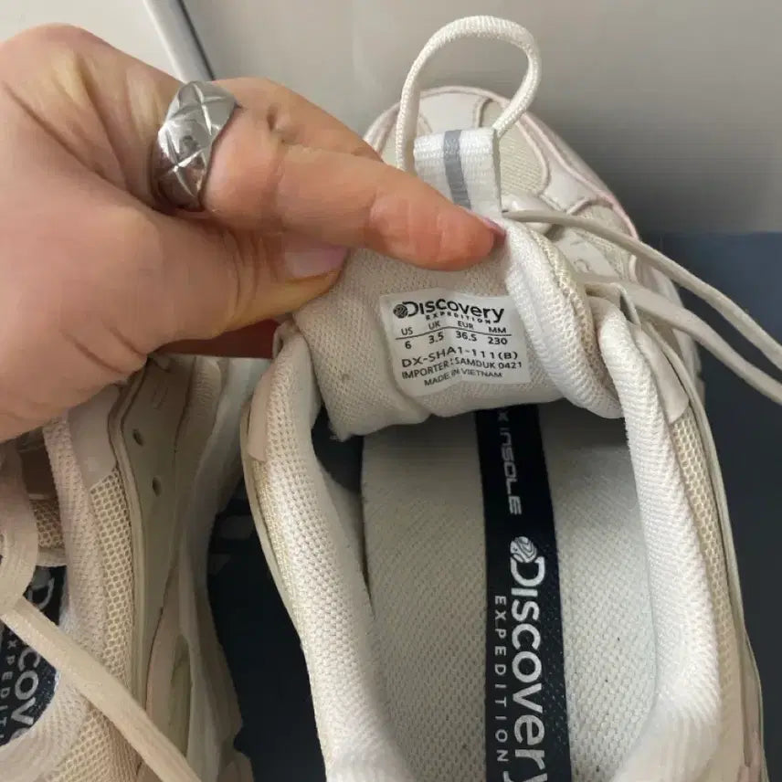 [SOLD OUT] 디스커버리 익스페디션 운동화(230)