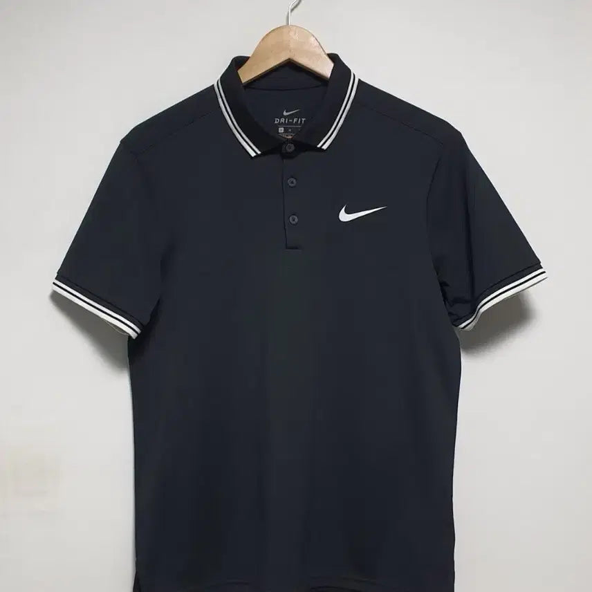 [SOLD OUT] 나이키 드라이핏 기능성 반팔 카라티 95사이즈 블랙