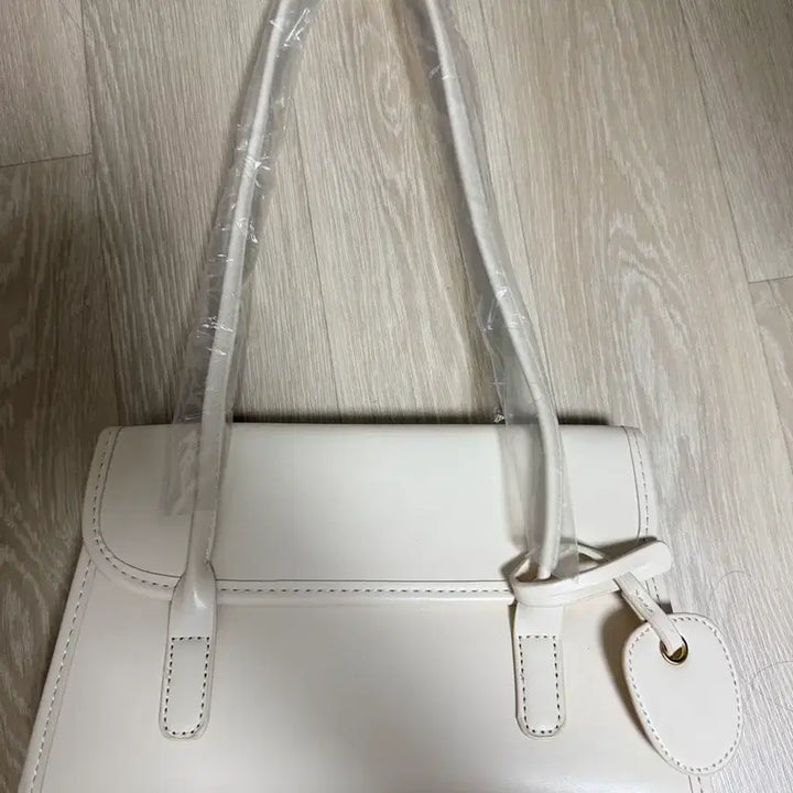 [BUNJANG] Ivory Square Tote Shoulder Bag / 아이보리 사각 토트백 숄더백