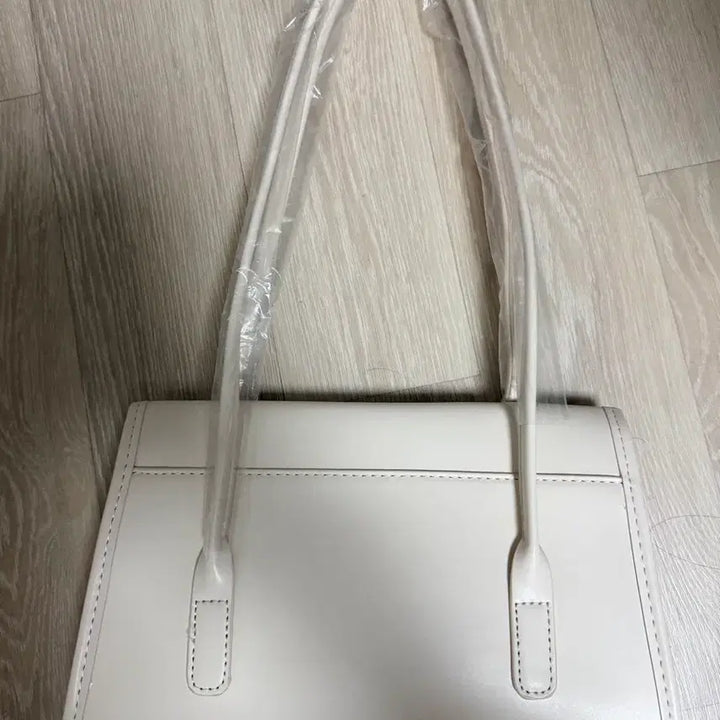 [BUNJANG] Ivory Square Tote Shoulder Bag / 아이보리 사각 토트백 숄더백