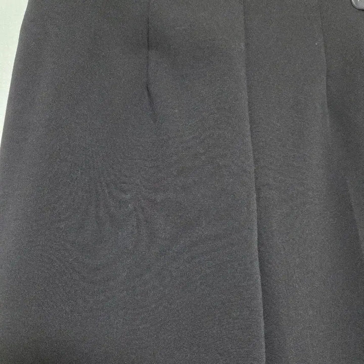 [BUNJANG] Black Semi-Bootcut Spring/Summer Slacks / 블랙 세미 부츠컷 봄여름 소재 슬랙스