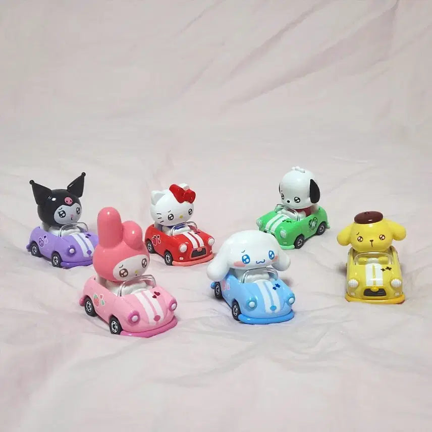 [SOLD OUT] (일괄)산리오 토미카 헬로키티 마이멜로디 시나모롤 쿠로미 폼폼푸린 포챠코
