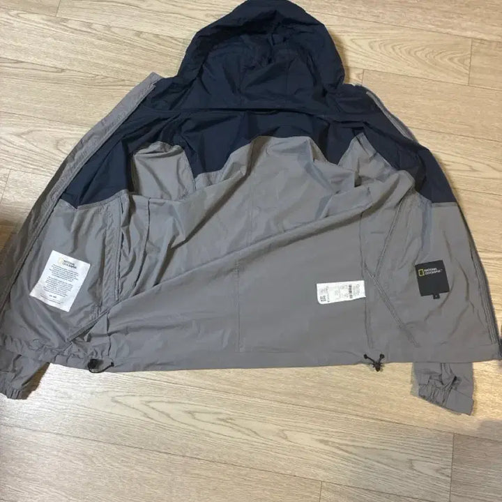 [BUNJANG] National Geographic Windbreaker Navy/Gray S / 내셔널지오그래픽 바람막이 네이비/회색 S