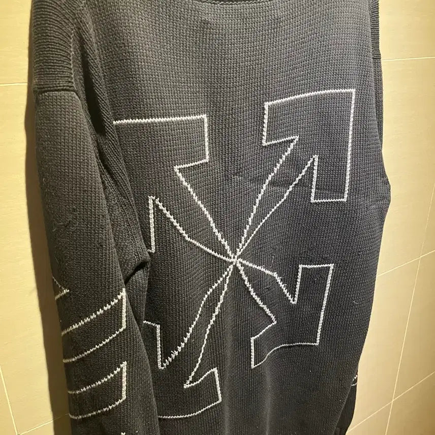 [SOLD OUT] 오프화이트 니트