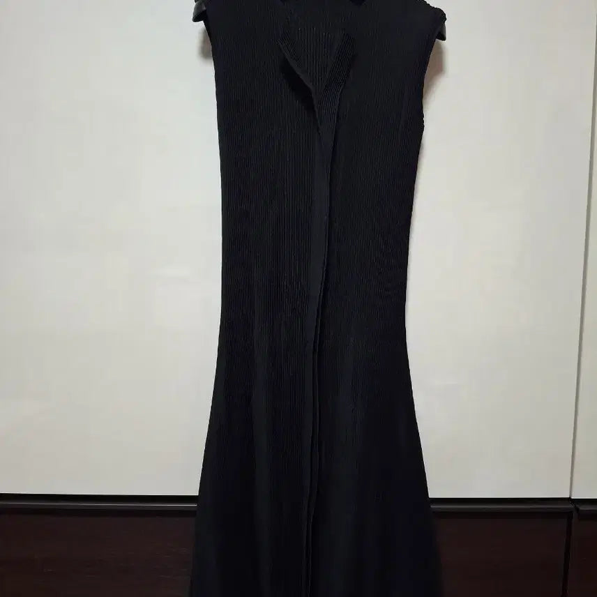 [SOLD OUT] 플리츠미 블랙 민소매 롱 원피스    ~날씬77 까지