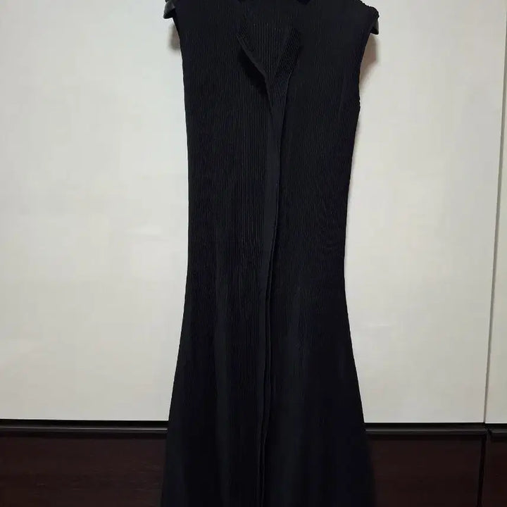 [SOLD OUT] 플리츠미 블랙 민소매 롱 원피스    ~날씬77 까지
