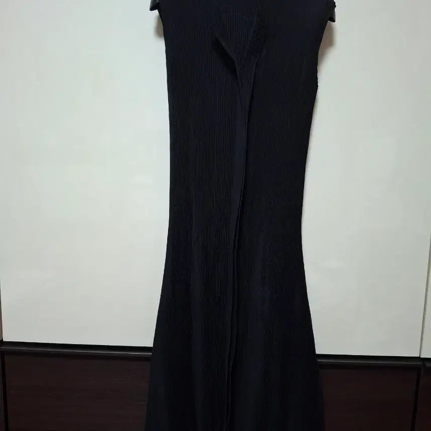 [SOLD OUT] 플리츠미 블랙 민소매 롱 원피스    ~날씬77 까지