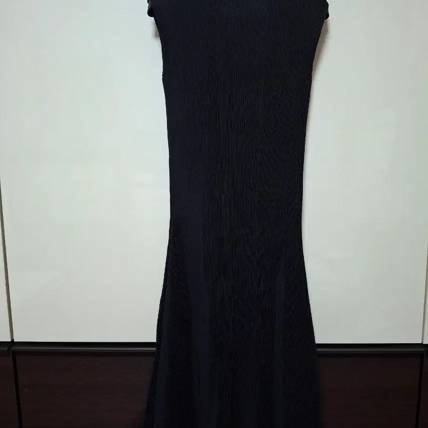 [SOLD OUT] 플리츠미 블랙 민소매 롱 원피스    ~날씬77 까지