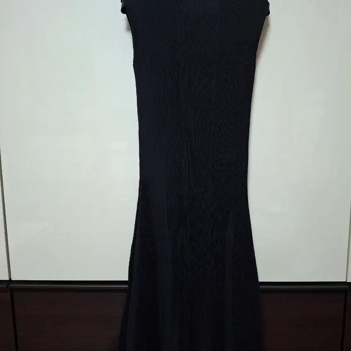 [SOLD OUT] 플리츠미 블랙 민소매 롱 원피스    ~날씬77 까지
