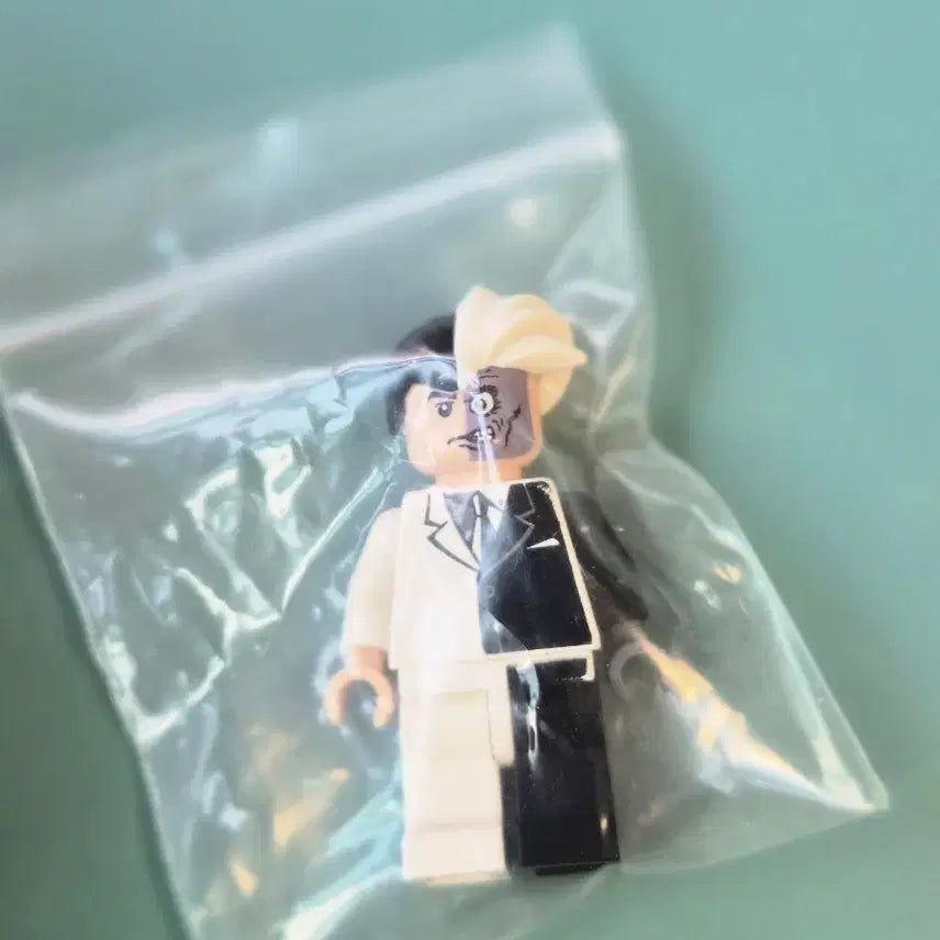 [BUNJANG] Lego Old Too Face Minifigure / 레고 올드 투페이스 판매합니다