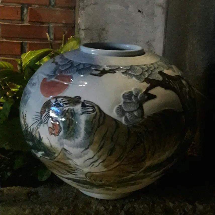 [BUNJANG] Korean Moon Jar (Tiger Painting) / 달항아리 (호랑이 그림)