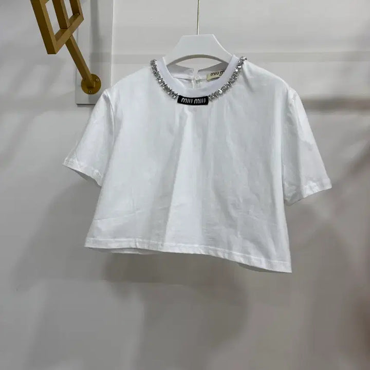 [SOLD OUT] 화이트 큐빅 잛은 반팔 티셔츠