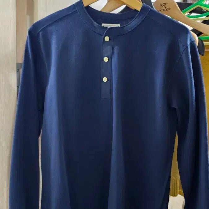 [BUNJANG] Bronson Henry Neck Long Sleeve Navy L / 브로슨 헨리넥 롱 슬리브 네이비 L(100)