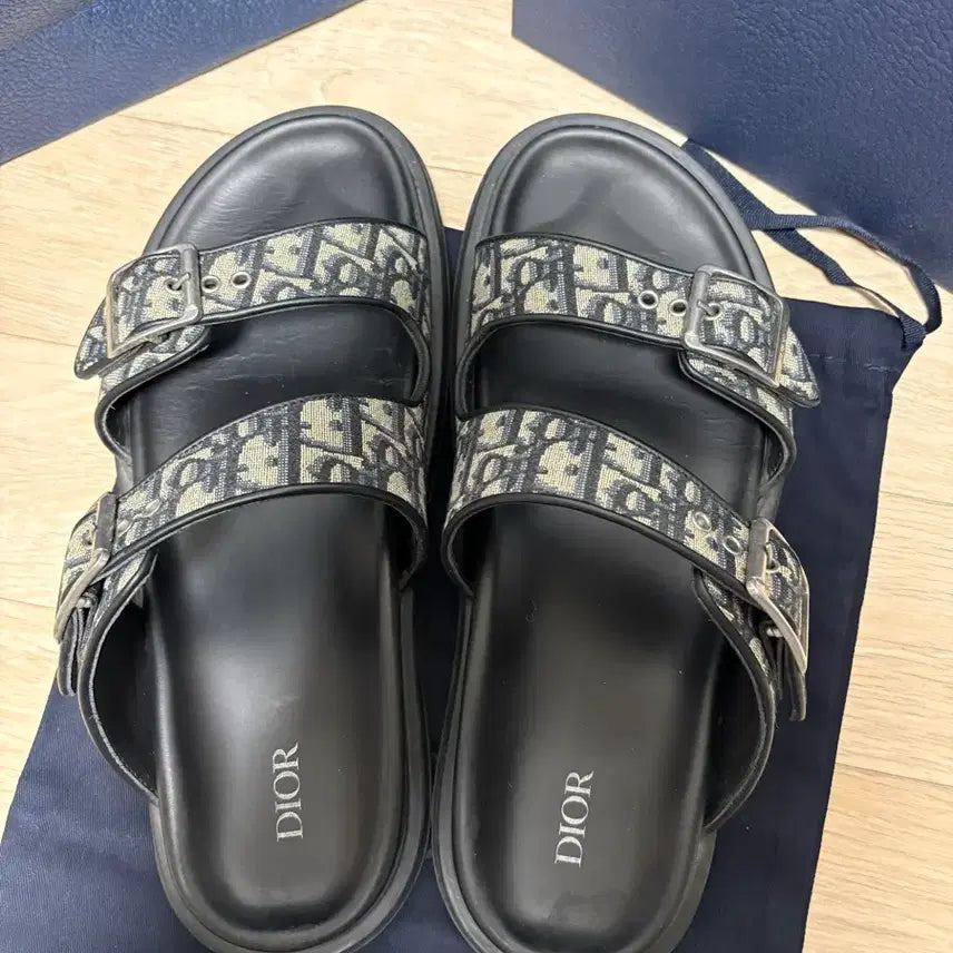 [BUNJANG] (정품, 42사이즈) 디올 오블리크 아쿠아 샌들 슬리퍼 / (정품, 42사이즈) 디올 오블리크 아쿠아 샌들 슬리퍼