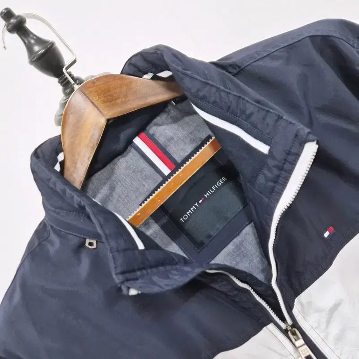 [BUNJANG] Tommy Hilfiger Nylon Windbreaker Jacket / 타미힐피거 나일론 바람막이 자켓