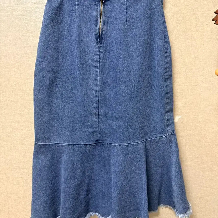 [SOLD OUT] 데님 머메이드 롱 스커트 (~슬림66)