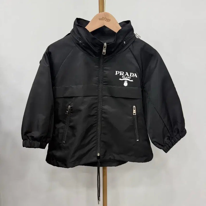 [SOLD OUT] 귀여운 블랙 바람막이 7분 자켓 66까지