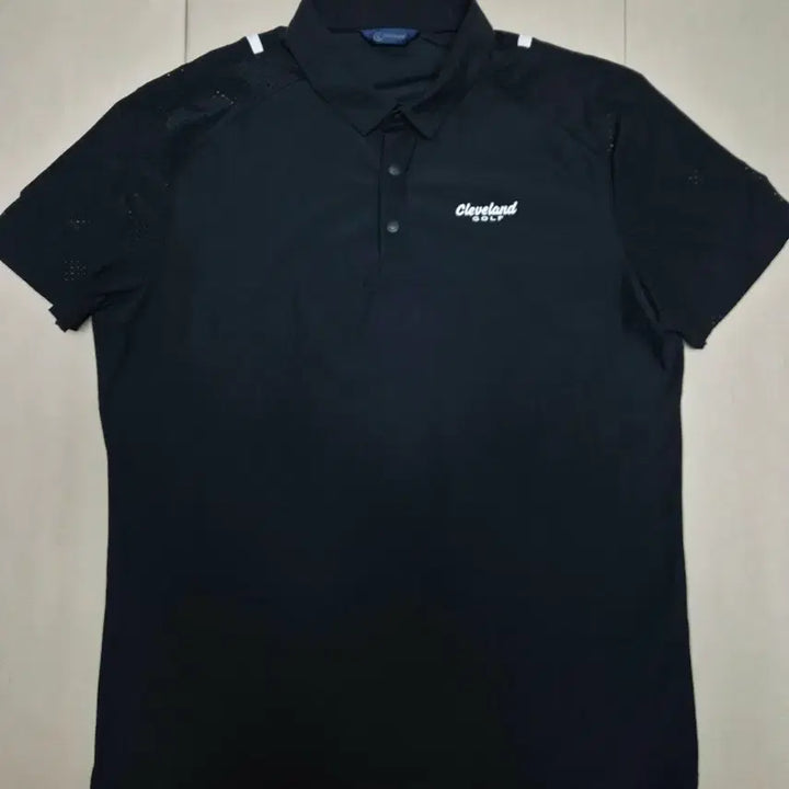 [BUNJANG] Cleveland Cooling Perforated Collar T-Shirt Black Men&