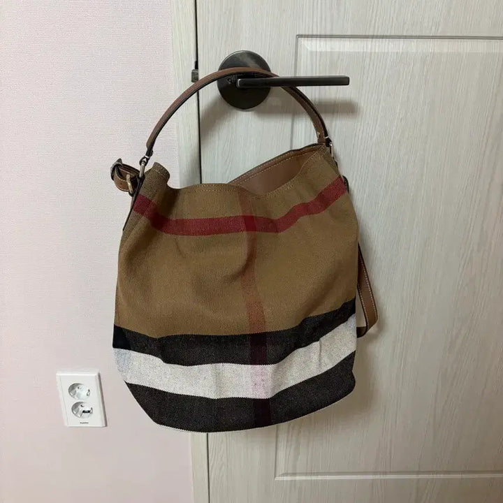 [BUNJANG] Burberry Hobo Bag / 버버리 호보백