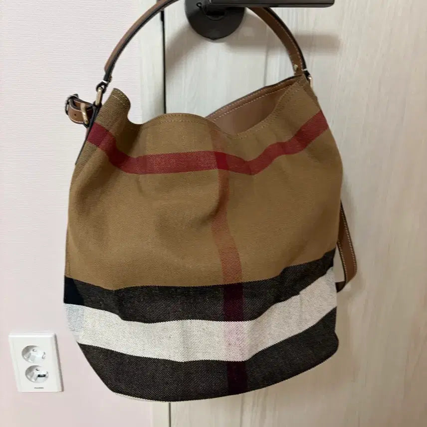 [BUNJANG] Burberry Hobo Bag / 버버리 호보백