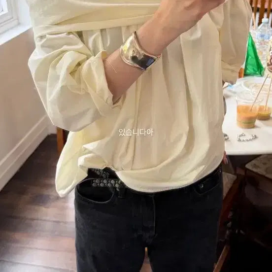 [BUNJANG] 리본빛 Julian Blouse - Ivory / 리본빛 Julian Blouse - Ivory