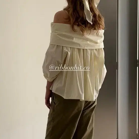 [BUNJANG] 리본빛 Julian Blouse - Ivory / 리본빛 Julian Blouse - Ivory