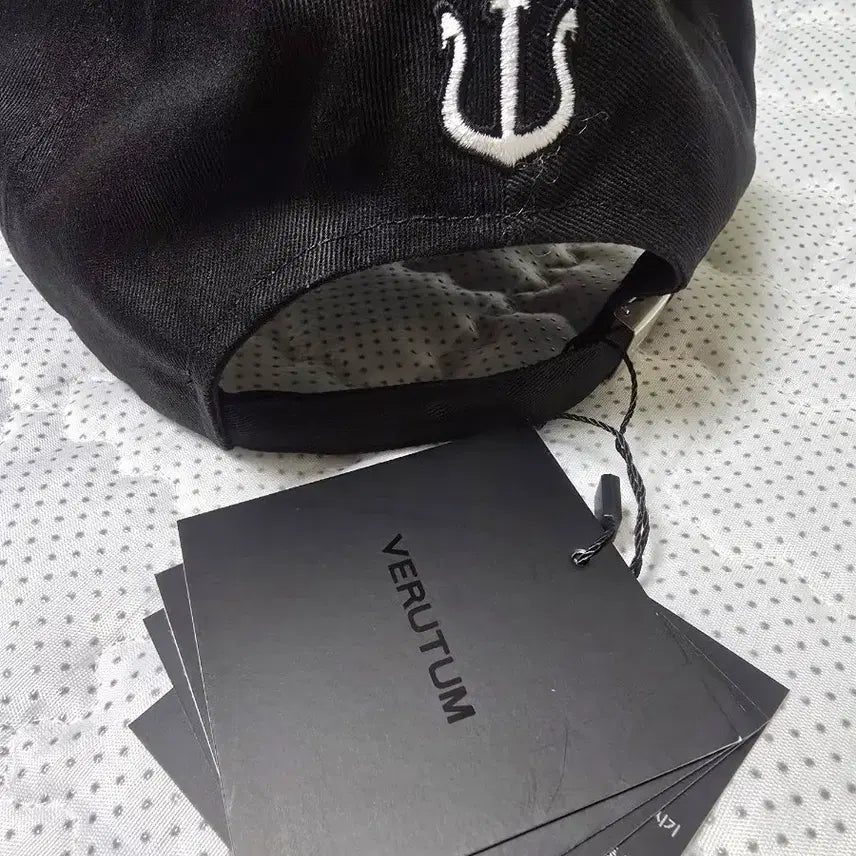 [SOLD OUT] 미키마우스 베루툼 블랙 볼캡 모자