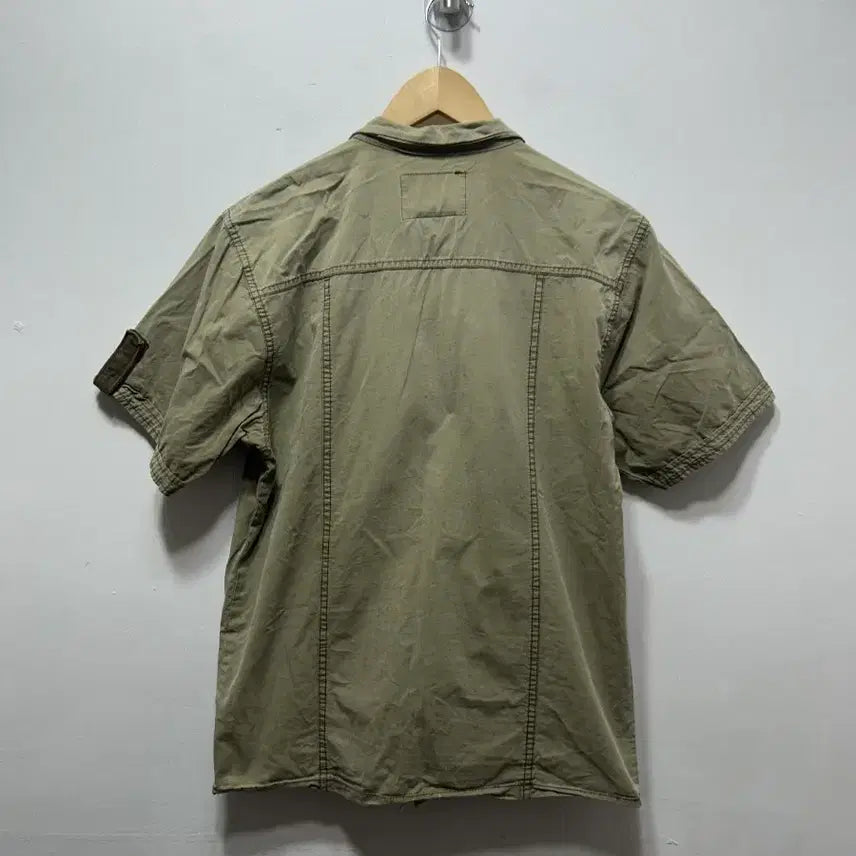 [BUNJANG] Wie Khaki Short Sleeve Shirt with Damage Detail (Size M) / Wie 카키색 반팔 셔츠 데미지 디테일 M