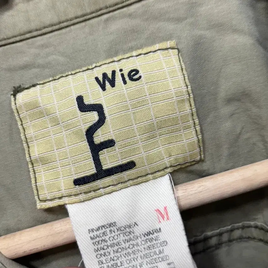 [BUNJANG] Wie Khaki Short Sleeve Shirt with Damage Detail (Size M) / Wie 카키색 반팔 셔츠 데미지 디테일 M