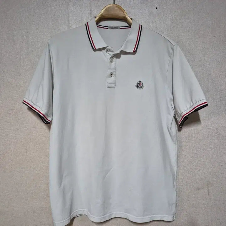 [SOLD OUT] 몽클레어 화이트 배색 반팔 폴로티 (우리100)