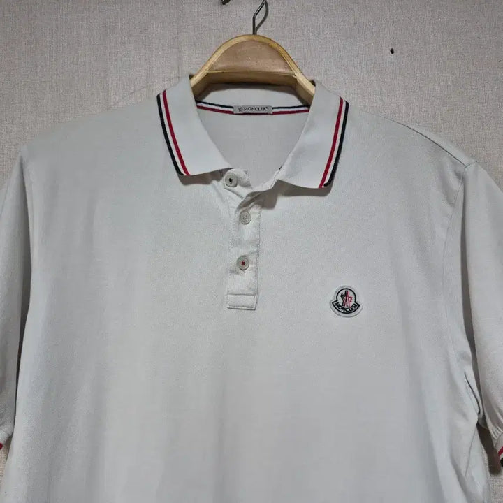 [SOLD OUT] 몽클레어 화이트 배색 반팔 폴로티 (우리100)