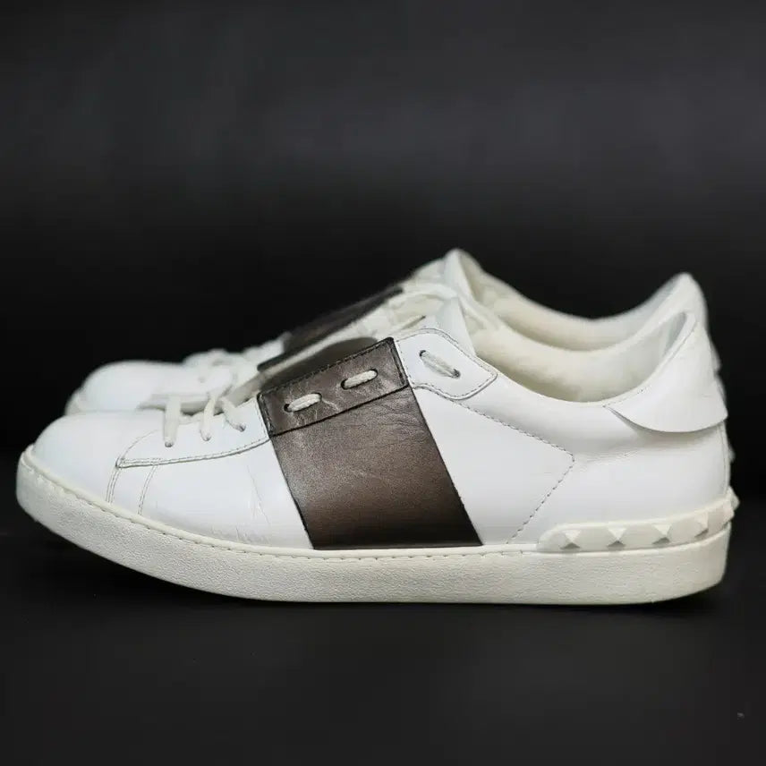 [SOLD OUT] 발렌티노 가라바니 락스터드 감성 스니커즈