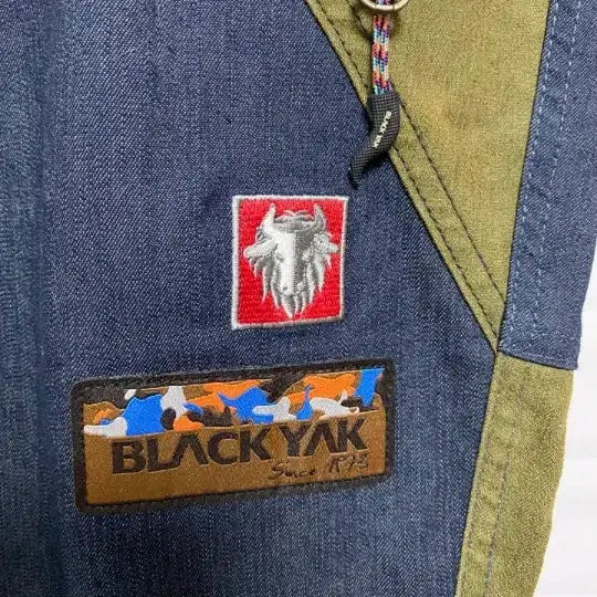 [BUNJANG] BLACKYAK 블랙야크 익스트림 피크 배색 카고 반바지 32 / BLACKYAK 블랙야크 익스트림 피크 배색 카고 반바지 32