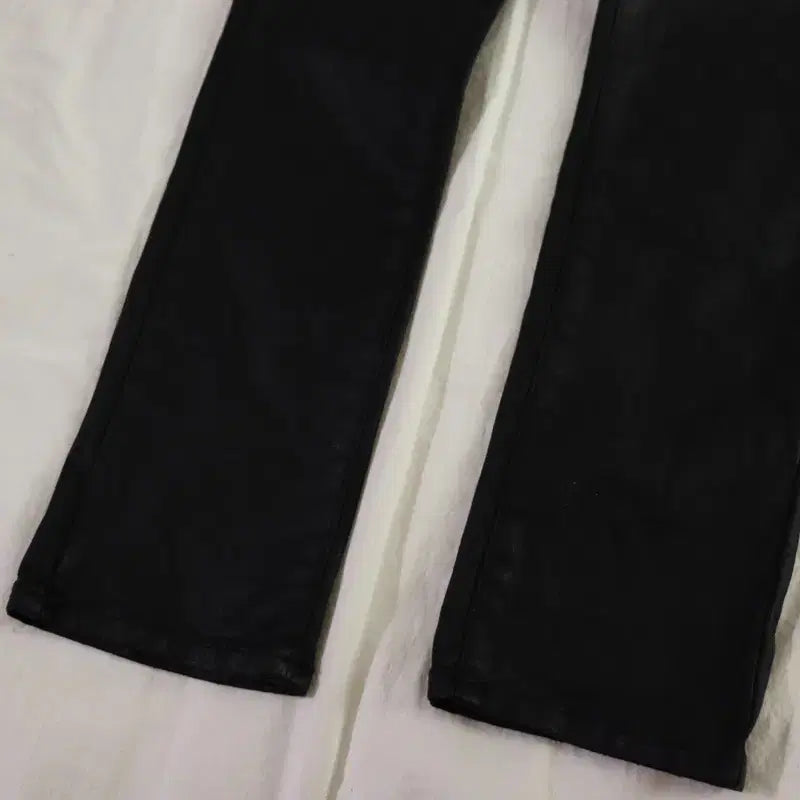 [BUNJANG] The Tilly Gray Black Coating Jeans (Size ~55.5) / 더틸버리 블랙 코팅진 (~55반)