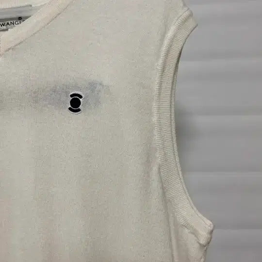 [BUNJANG] W.ANGLE White Knit Vest / W.ANGLE 화이트 니트 조끼 105