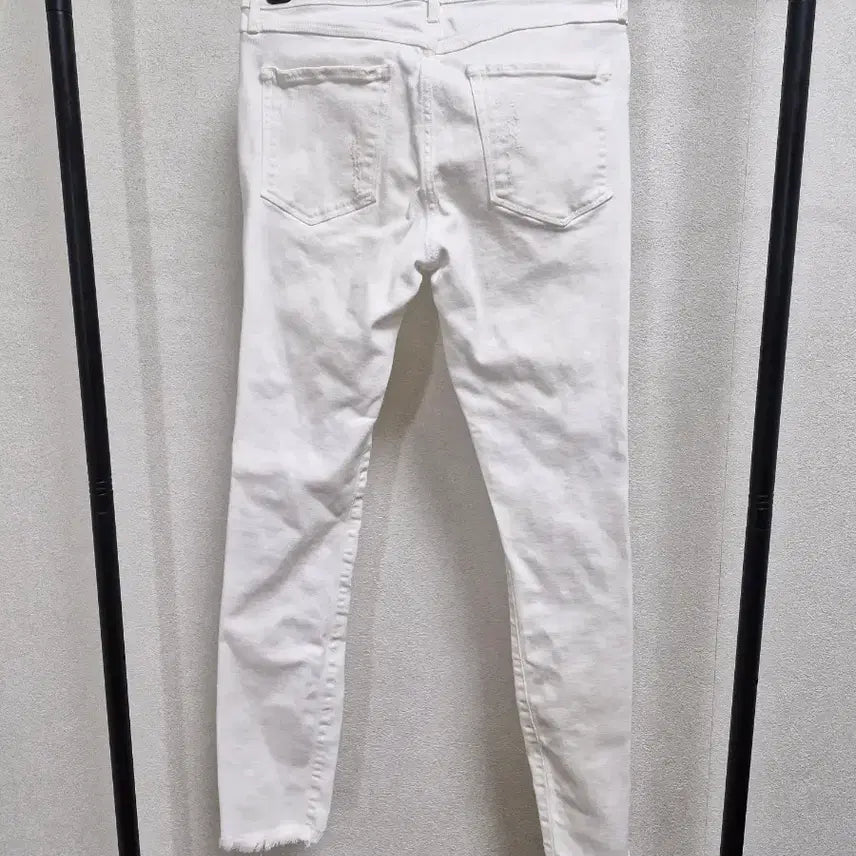 [SOLD OUT] [24] 3x1 화이트 디스 스키니 데님진